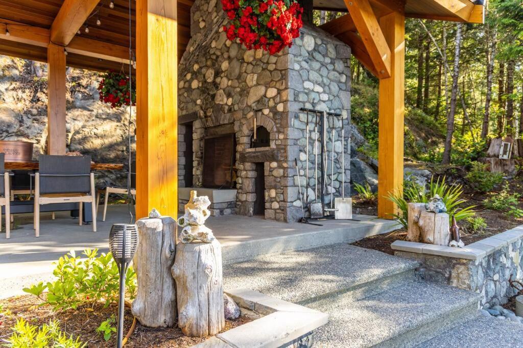 Kingfisher Manor Villa Sooke Exterior photo