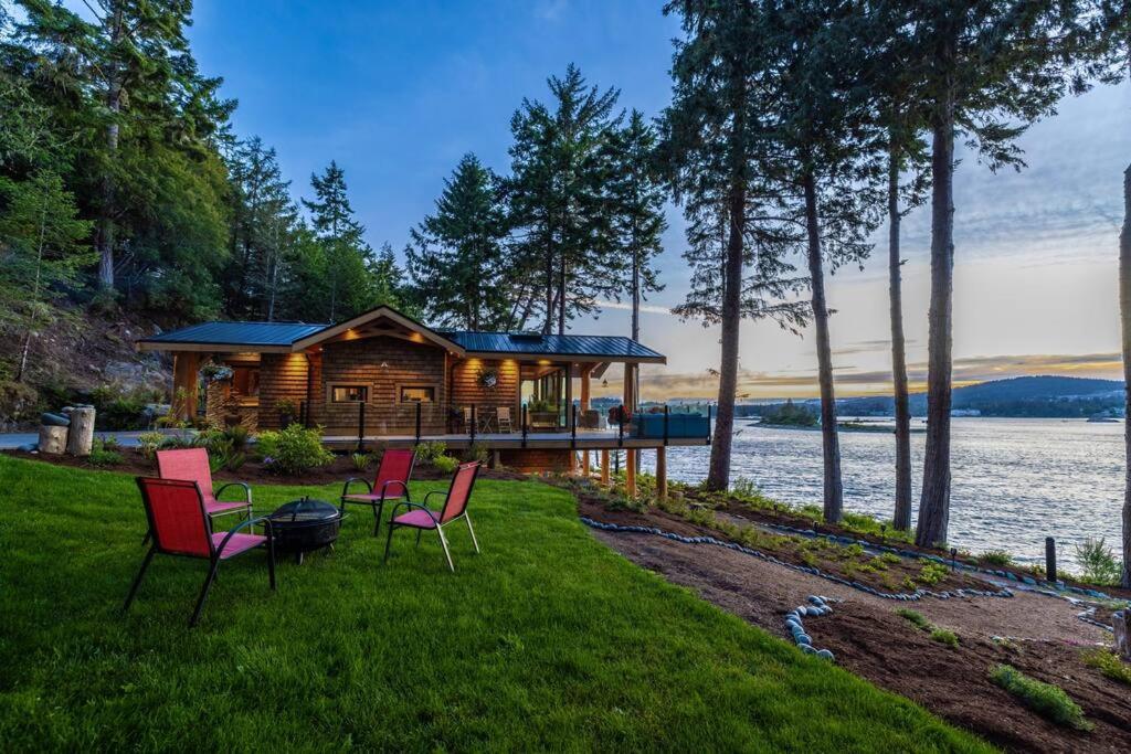 Kingfisher Manor Villa Sooke Exterior photo